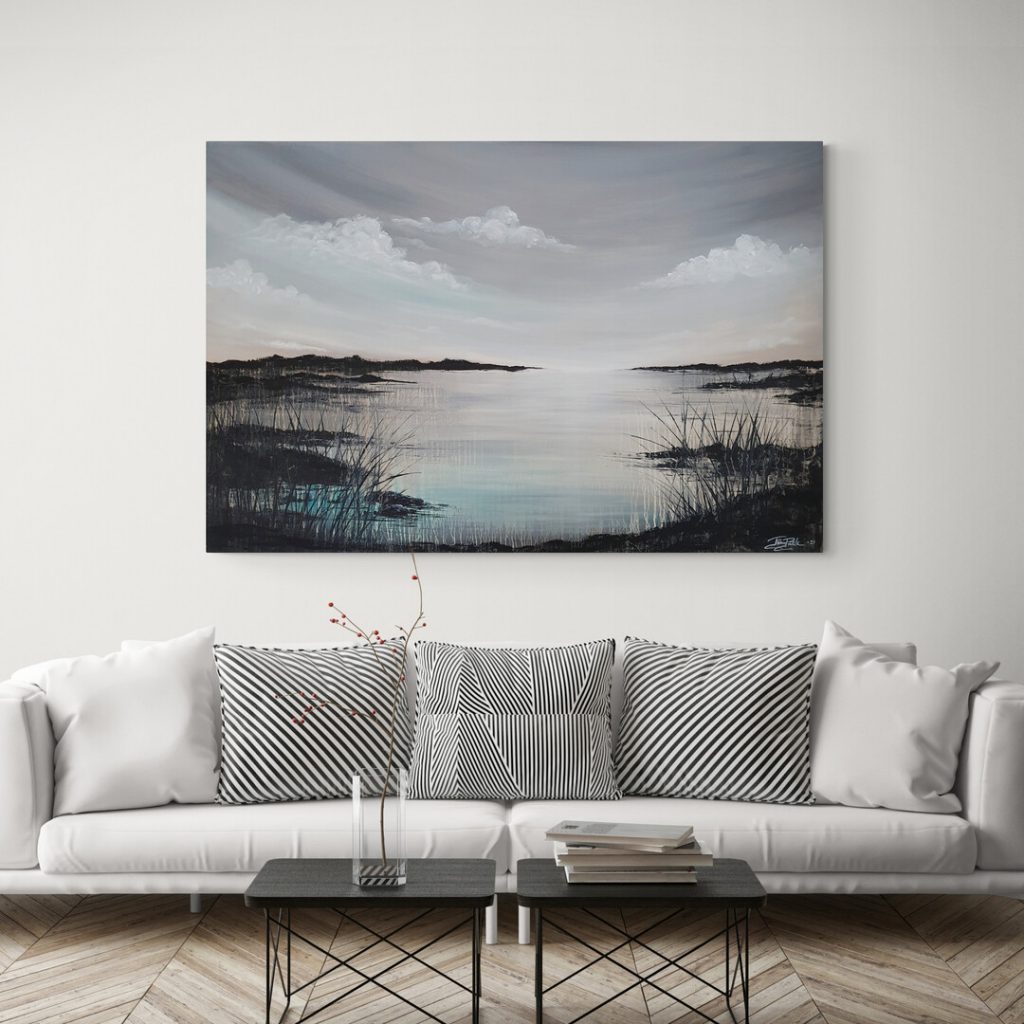 Comfy_long_sofa_with_striped_cushions_in_lounge (1)