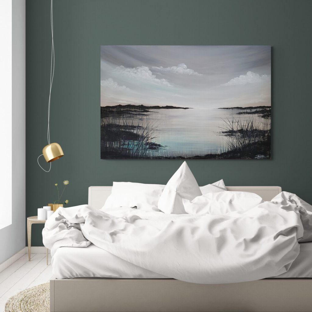 Modern_bedroom_flooded_in_natural_light (1)